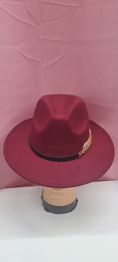 HAT 010