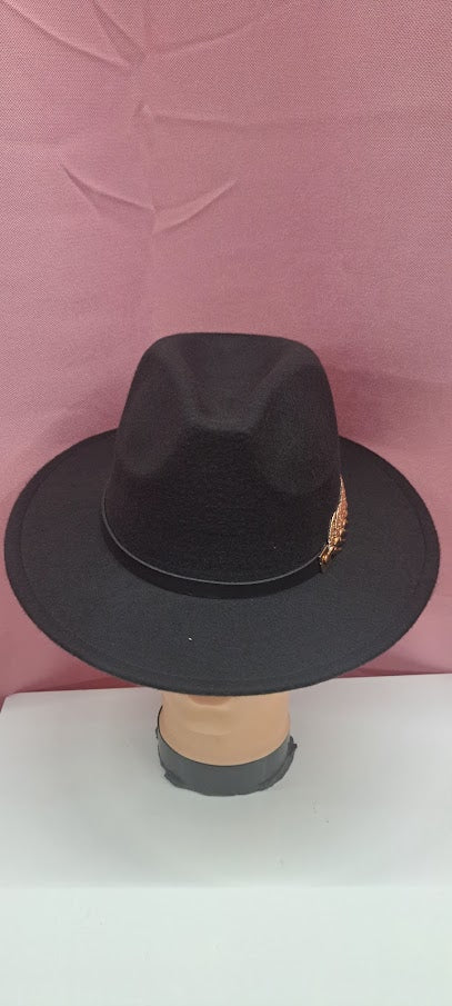 HAT 08